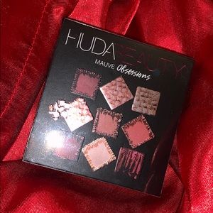 Huda Beauty Mauve Obsessions Palette
